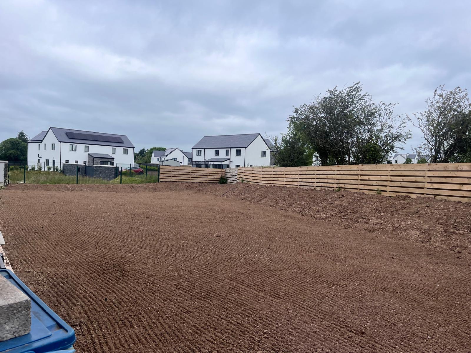 Levelled garden, new fencing