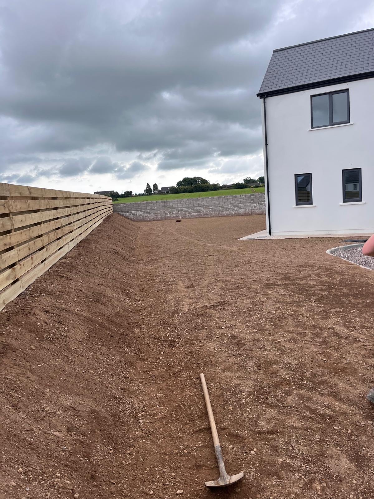 Levelled garden, sleeper wall