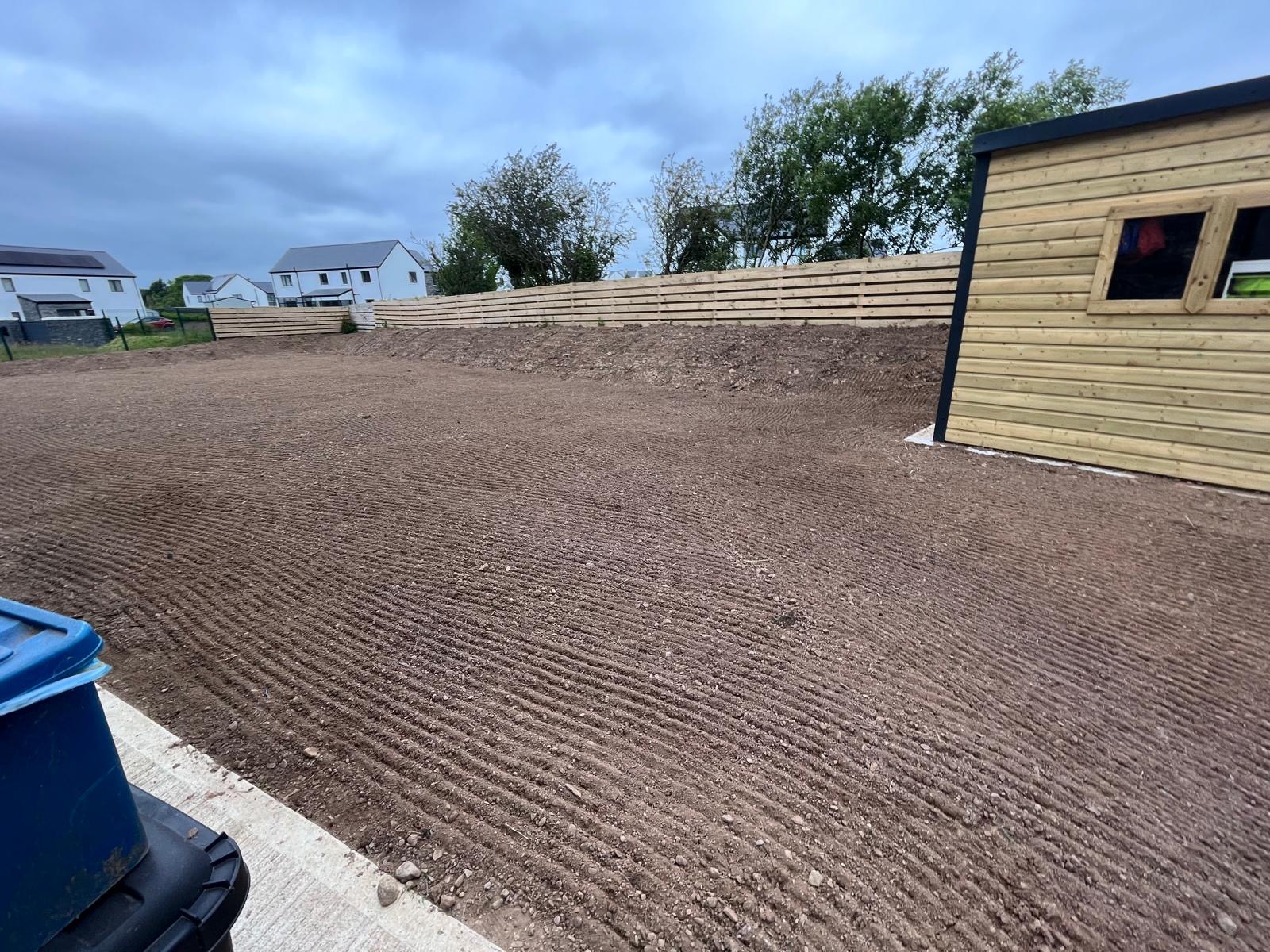 Levelled garden & fencing