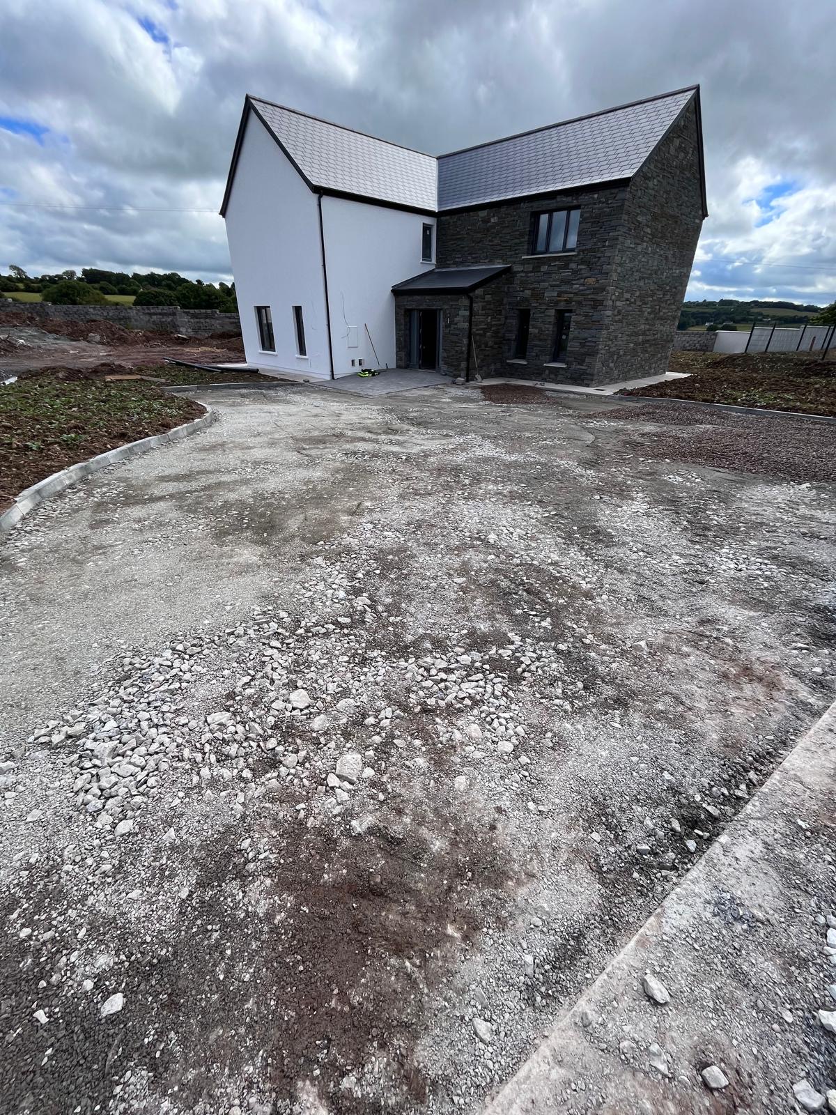 Driveway forecourt
