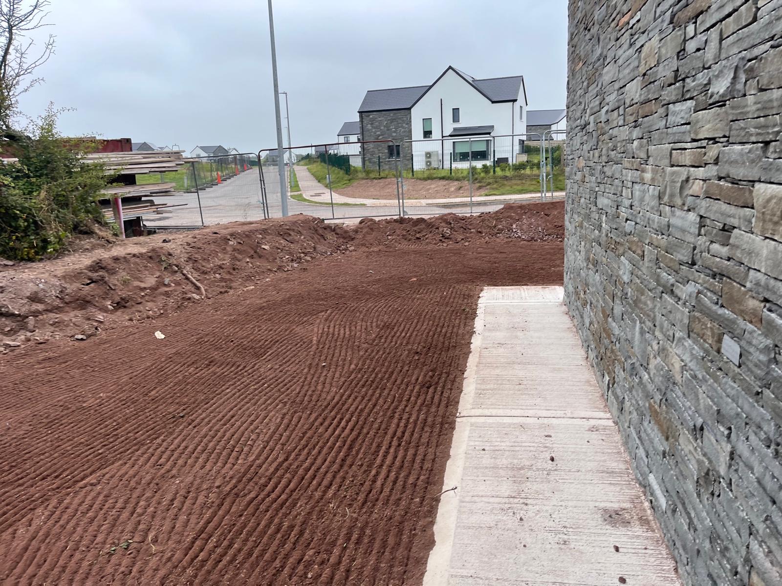 Levelling & raking