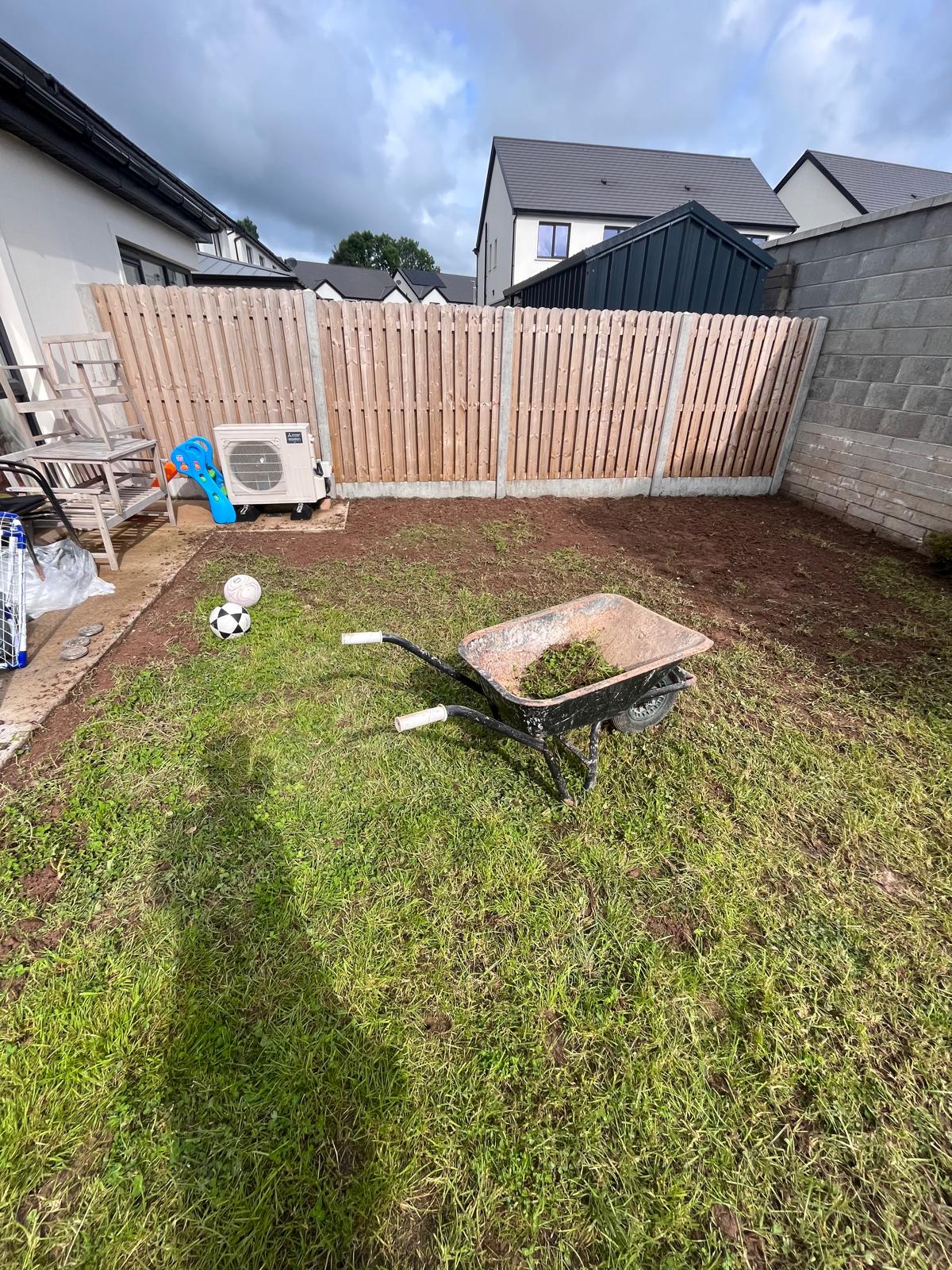 New rear lawn & fencing